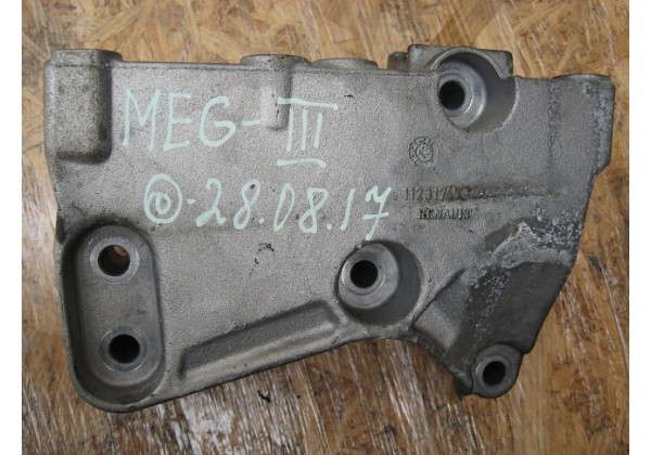 Кронштейн двигуна правий Renault Clio IV, Lodgy, Dokker, Logan II, Sandero II, Kangoo II, III, Megane III, Scenic III, Logan MSV 1.5 dci, 112317173R